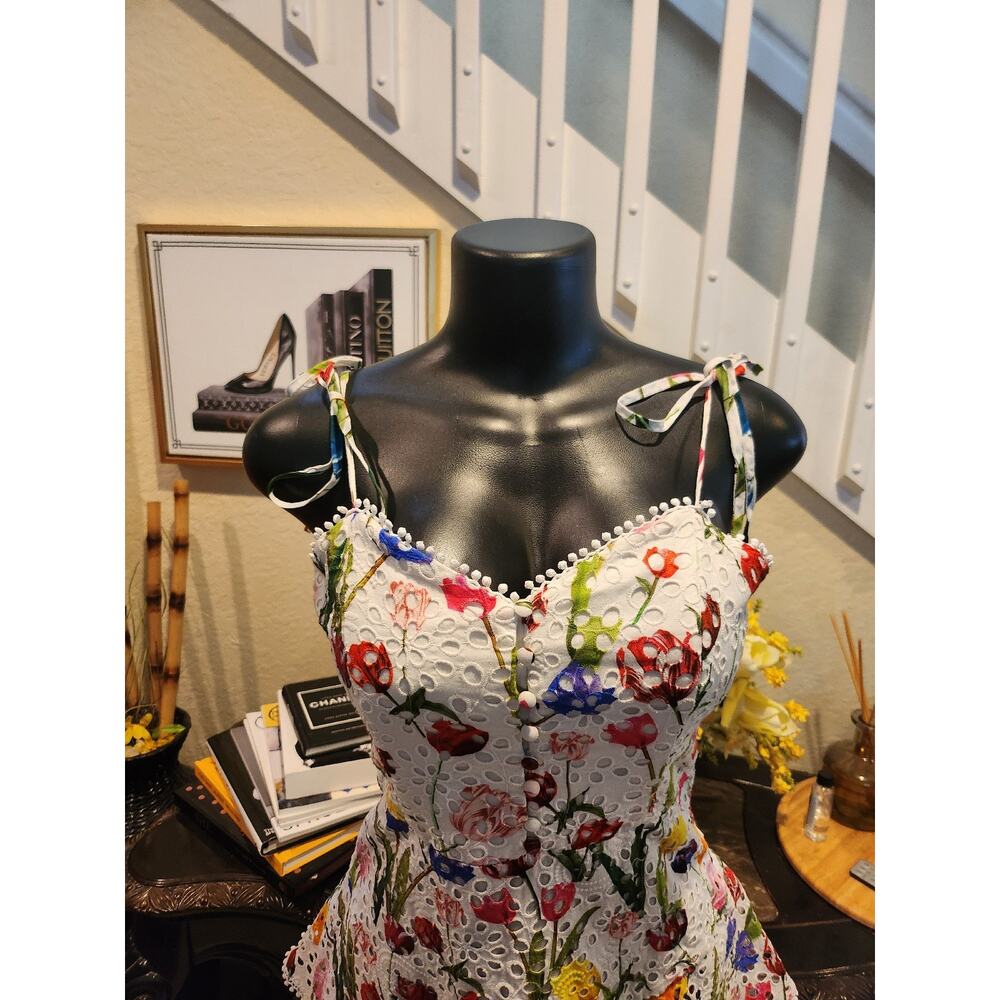 Alice + Olivia Rosette Eyelet Tulip Print Mini Dress size 6 - Picture 4 of 6